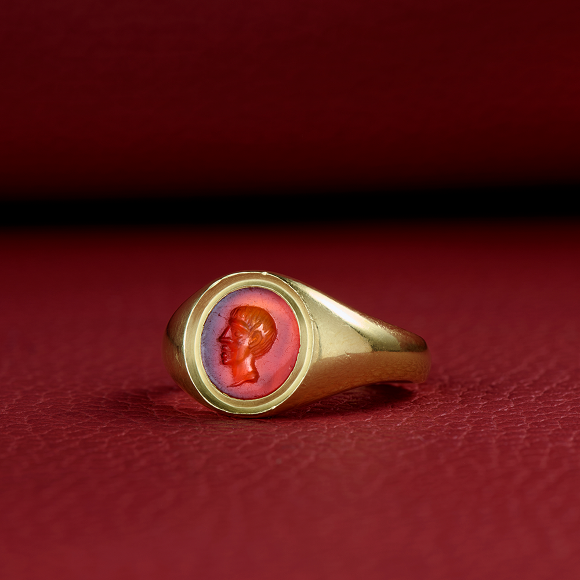 Roman intaglio ring with the profile of a man – Classical Gem Hunter