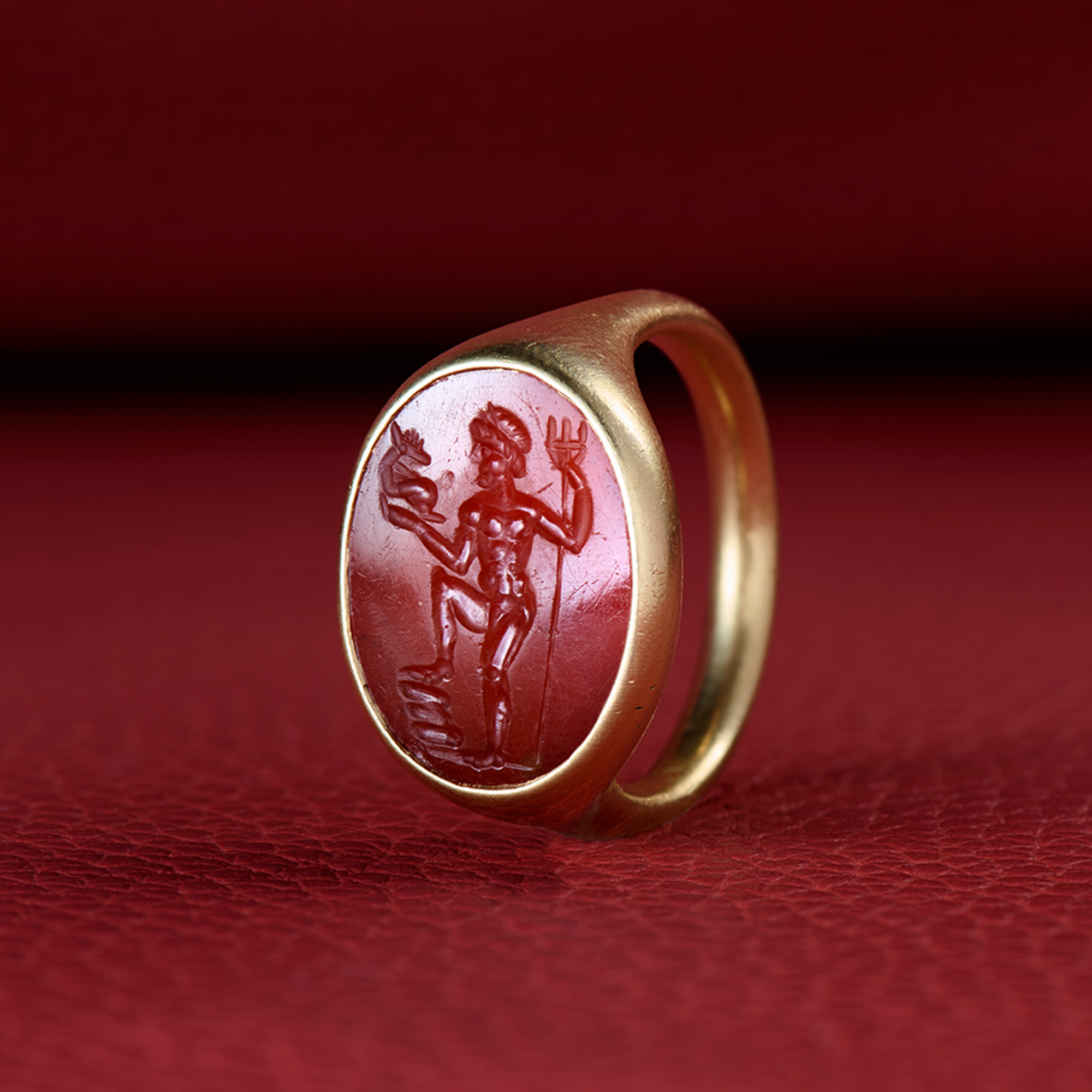 Roman intaglio ring depicting Poseidon